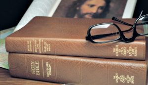 Bible a Kniha Mormonova