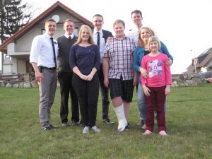 Stepanka s rodinou a misionáři